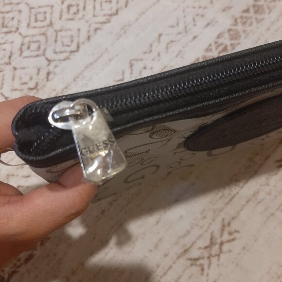 Guess traval bag - Picture 2 of 4